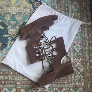 Runway Chloé Wedge Gladiator Sandals